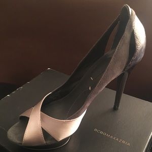 BCBG MAX AZRIA stiletto pumps